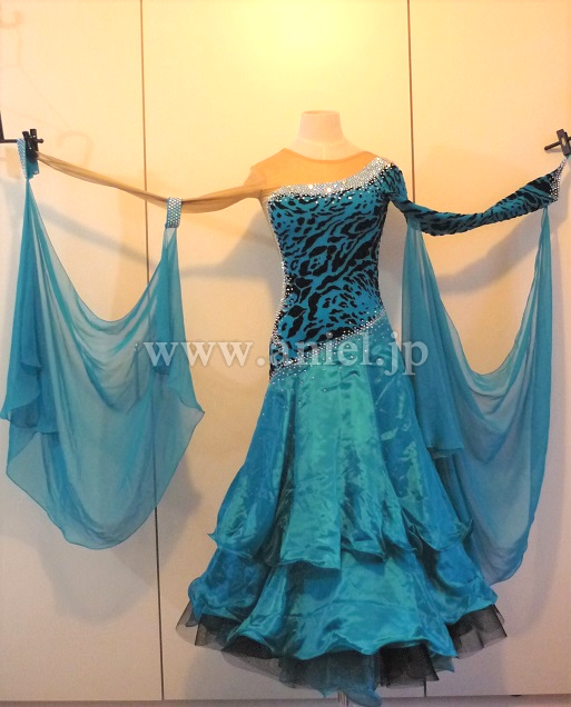 M4102・ジェードレオパード柄