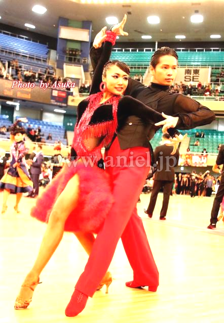 L6097・黒&赤羽根