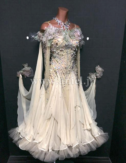 B399・【タカダンス】ベージュ&花