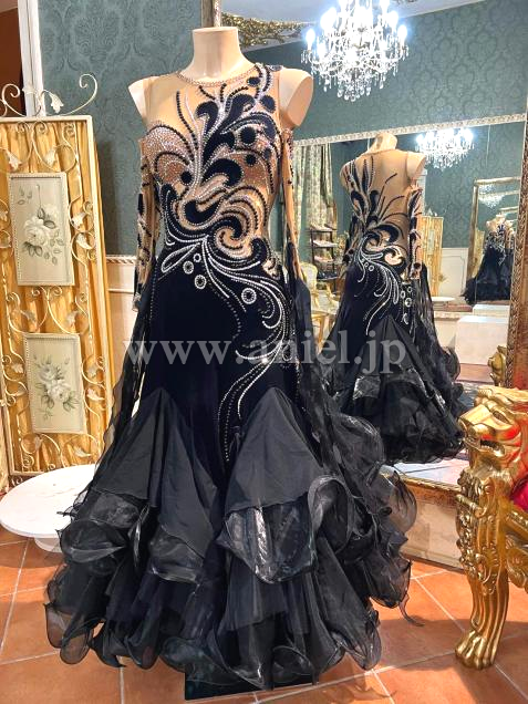 M7567・【Silvia Design】 黒&スキンカラー