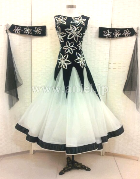 M2242・黒&白・※試着不可