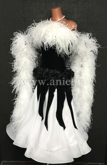 M9059・ブラックフラワー&ホワイト