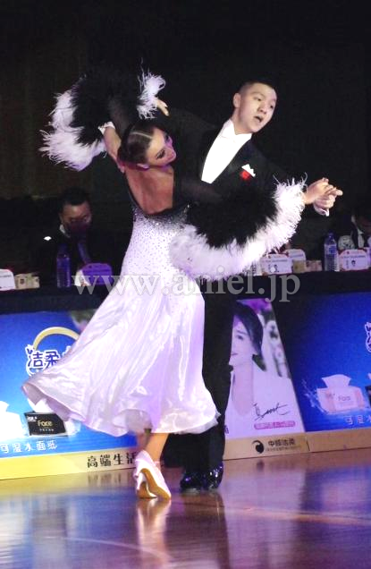 M6429・【TID】白&黒羽根