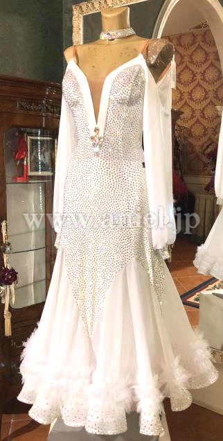 M5677・【Silvia design】白【デボラ着用】