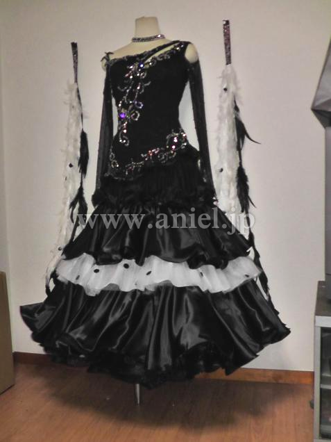 M4137・黒&白ドット