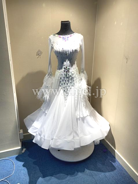 M6840・白※試着不可