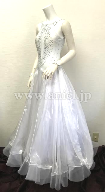 M6833・白※試着不可