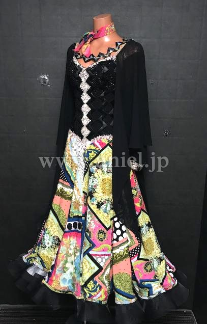 M9114・【Edda Hsu】黒&柄