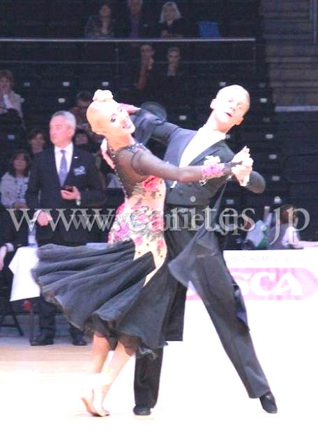 M6836・【EM】Ieva着用黒&赤花【Night Blossom】