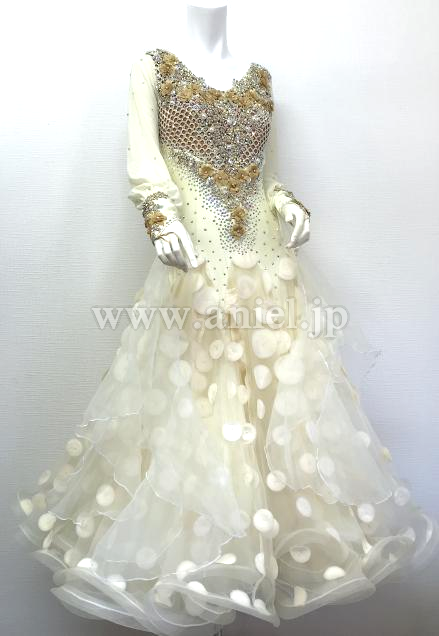 M6475・クリーム