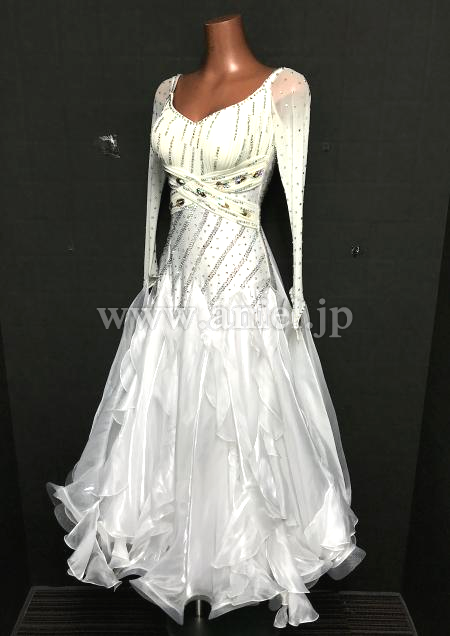 M8704・白※試着不可