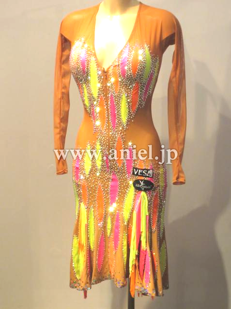 L2606・【VESA】ベージュ&カラフル【ジョアンナ着用】