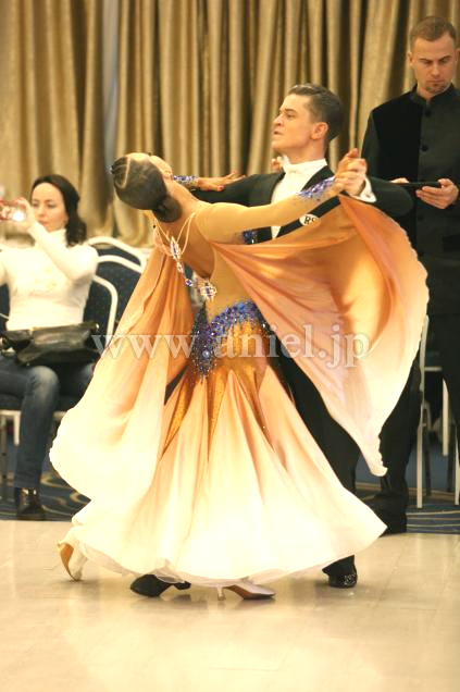 M6862・【NAZAR】ゴールド&青