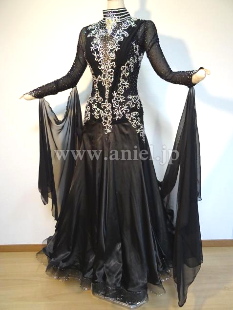 メルマガ81号目玉ドレス(モダン)・黒