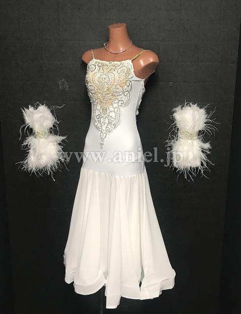 M8498・ホワイト羽根