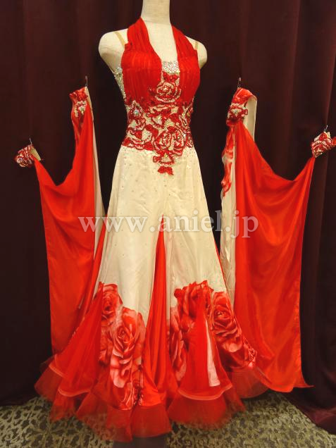 M4242・【Edda Hsu】クリーム&赤バラ