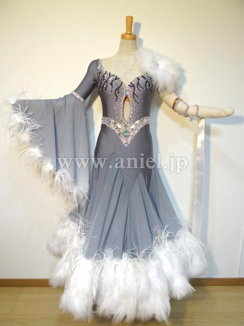 M4252・【半額セール】 グレー羽根※試着不可