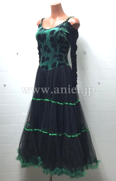 M8594・黒&緑※試着不可