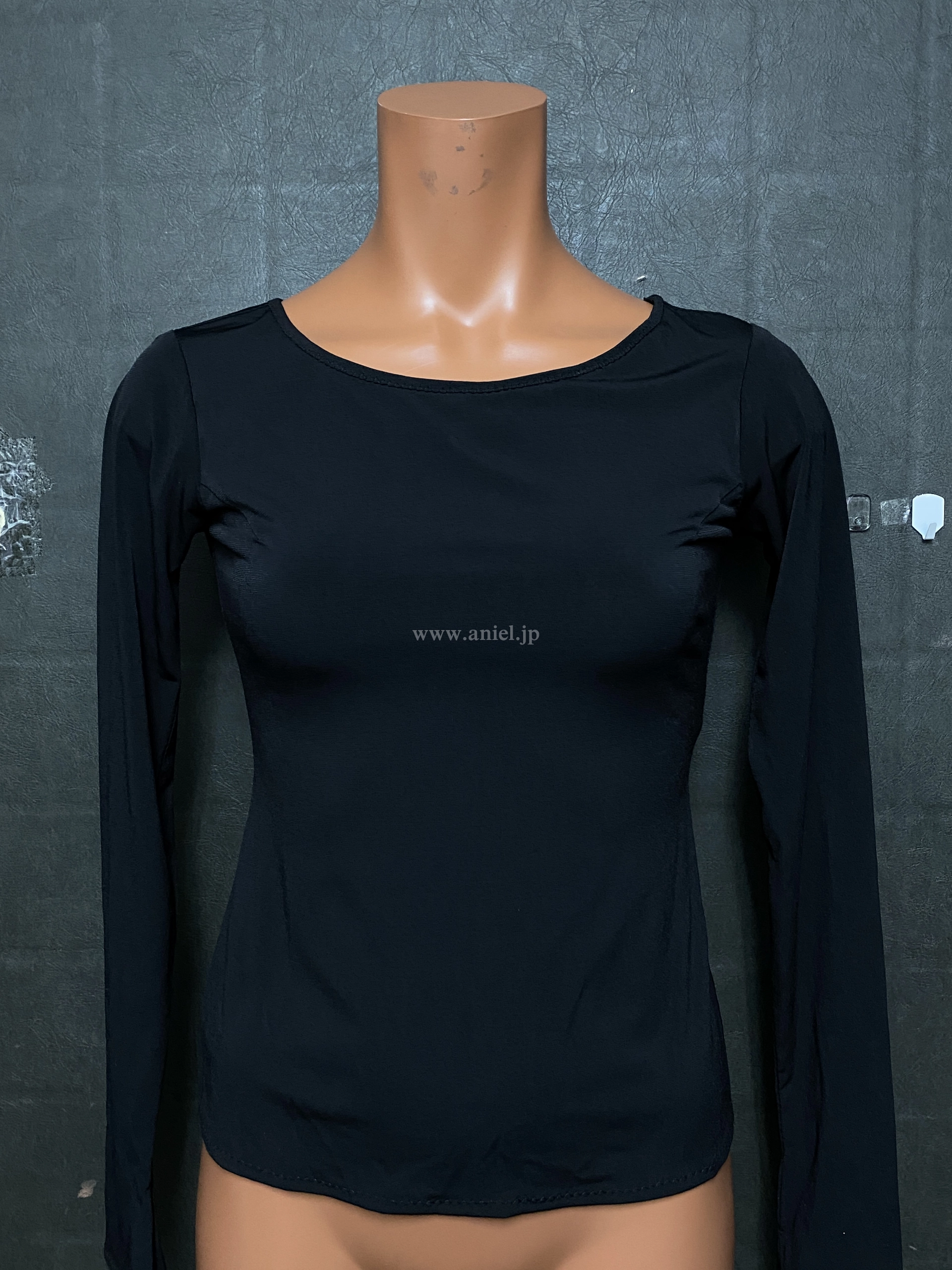 【EM】黒トップス【中古】