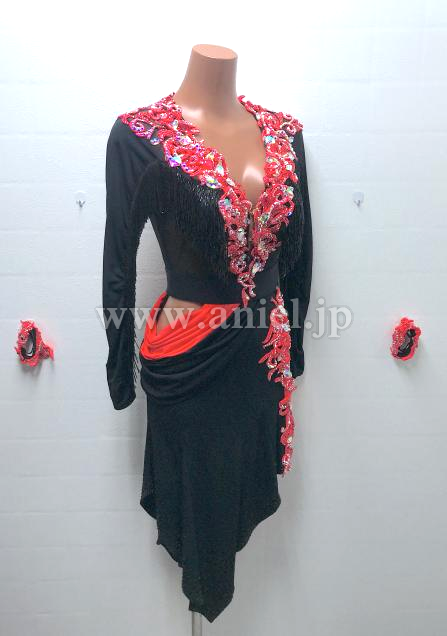 L7027・黒&タンゴフレア