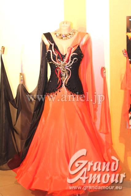 PM2403・タンゴフレア&黒