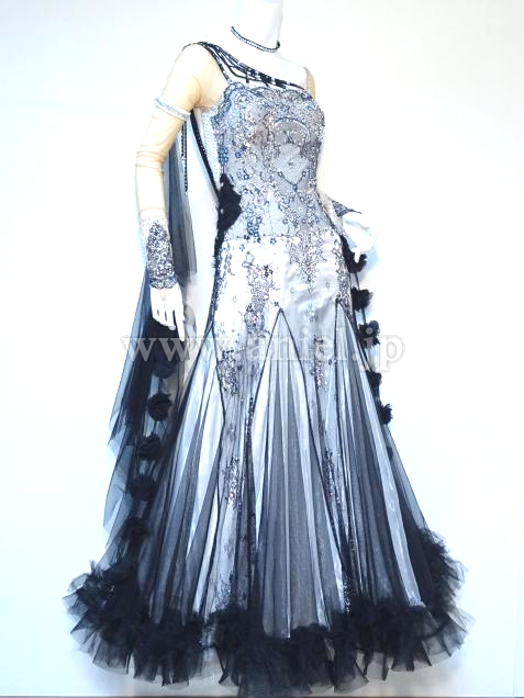 M5109・【Edda Hsu】黒&白