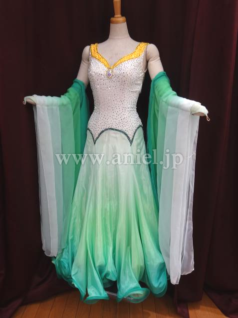 M3610・【半額セール】・白&緑・※試着不可