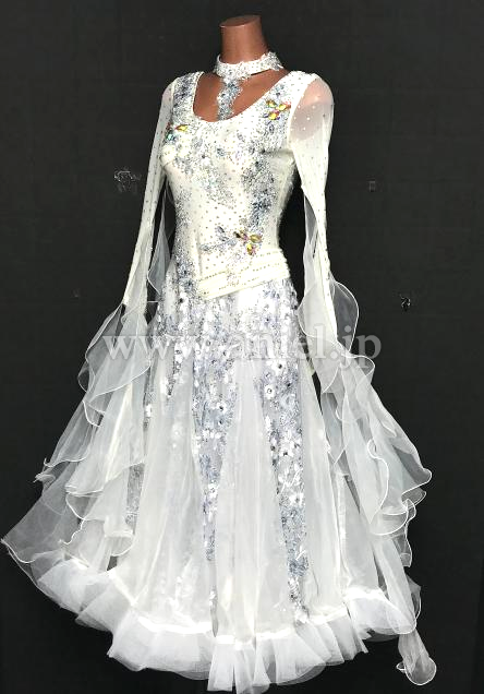 M8703・白&シルバー※試着不可