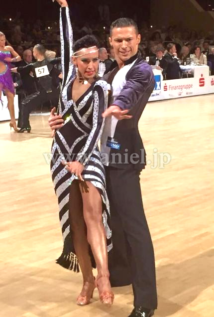 PL2252 ・【AM】黒&シルバー【クリスティーナ着用】