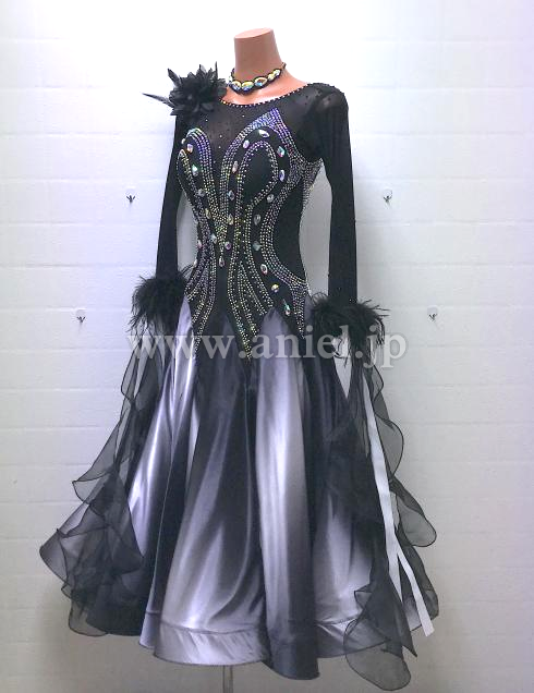 M8715・黒※試着不可