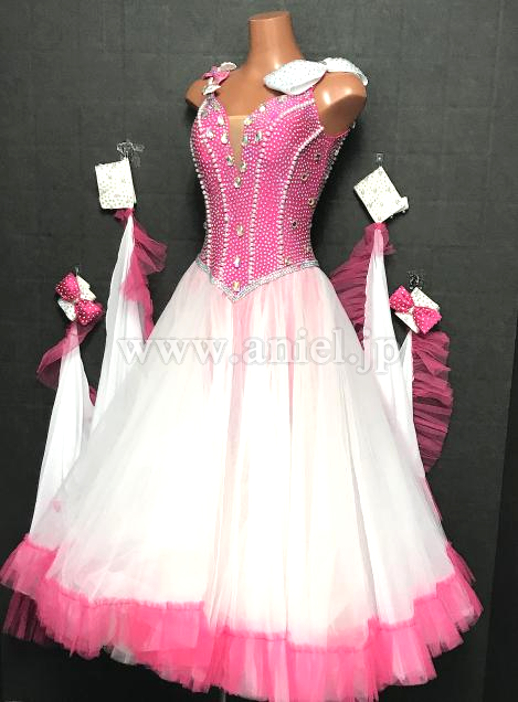 M8714・ピンク&白