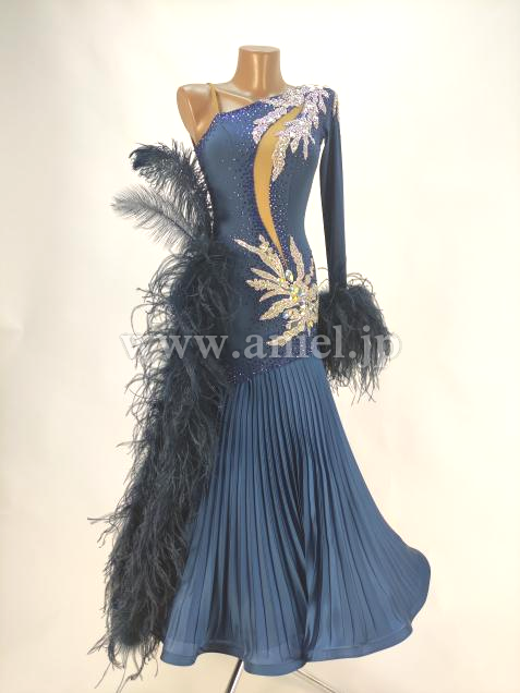 M7247・【NAZAR】紺羽根※試着不可