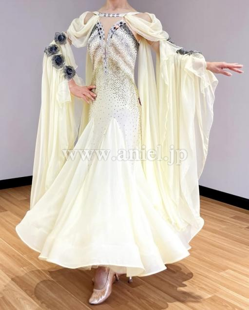 BM9310・クリームホワイト※試着不可