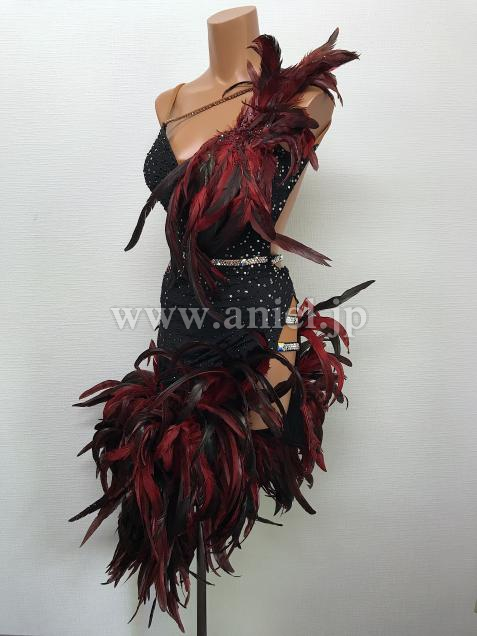 L5968・黒&赤羽根