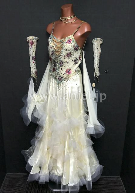 B134・クリームホワイト※試着不可