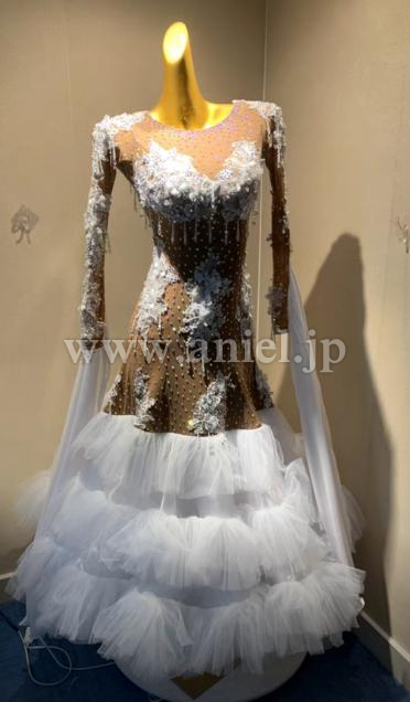 M7031・ベージュ&白