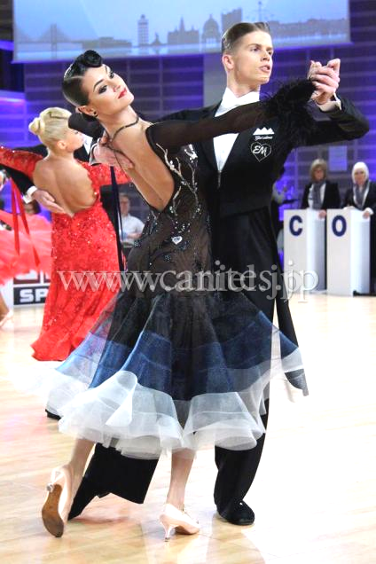 M4531・【EM】黒&青白【アレキサンドラ着用】