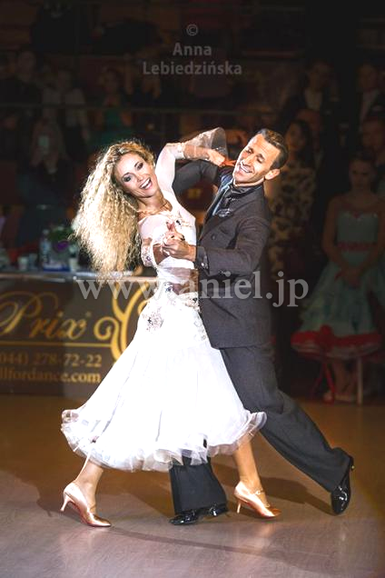 M3825・【半額セール】・【EM】クリーム【エディタ着用】※試着不可