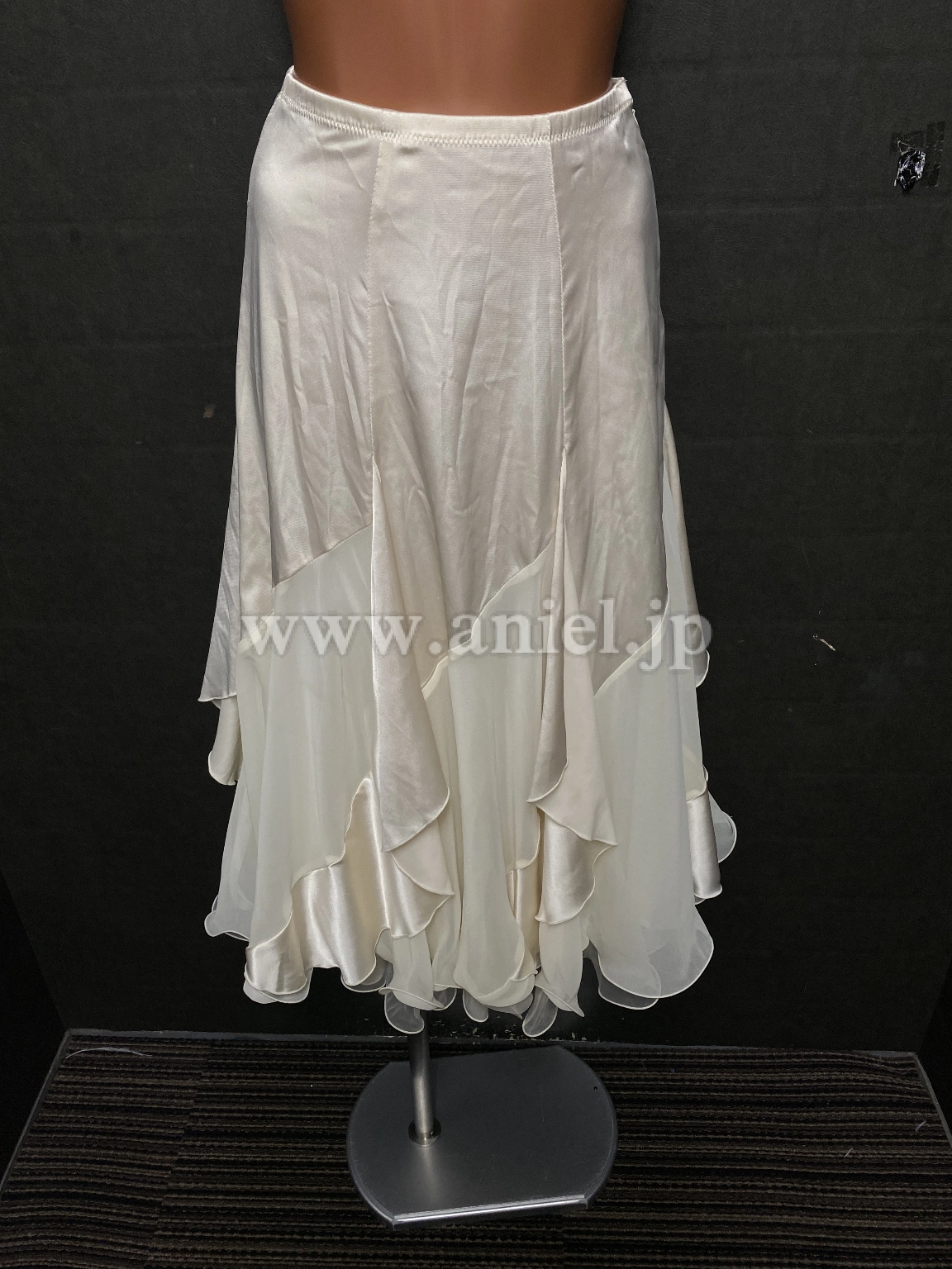 【チャコット】クリームスカート4464【中古】