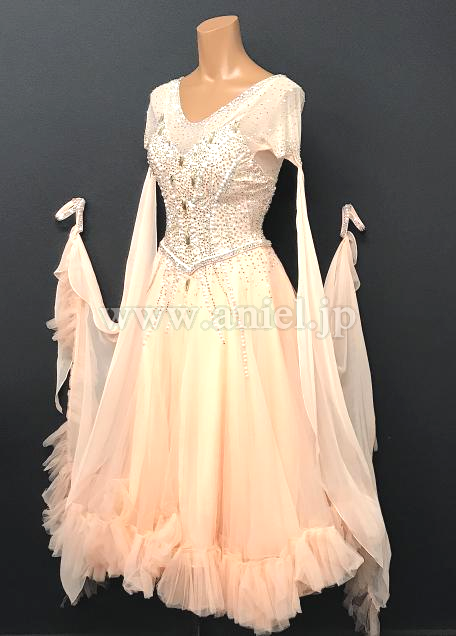 M7656・【COUTURE Yvonne Stephan】シャンパン