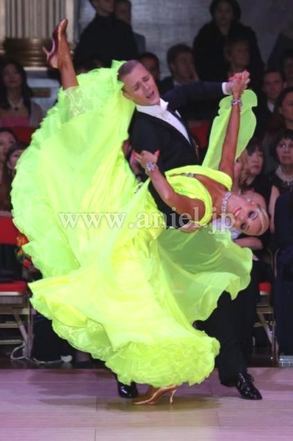 M2533・【Elaine Gornall】ライムイエロー