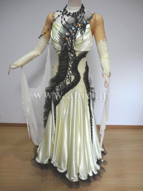 M3889・クリーム&黒