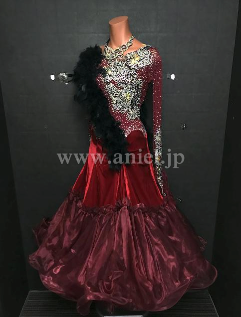 B207・【タカダンス】赤&黒羽根