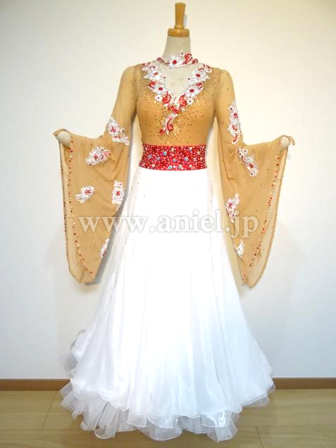 M4604・ベージュ&白