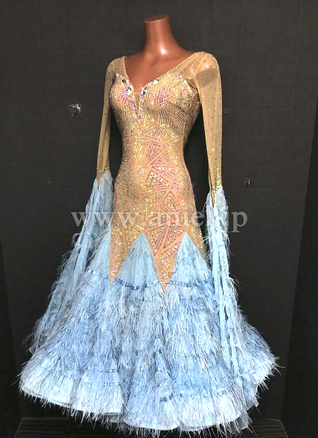 M8884・【SALE】ベージュ&水色羽根