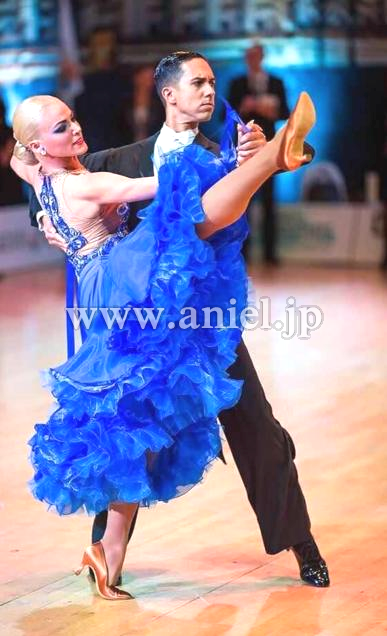 M7401・【Chrissane】ロイヤルブルー【タニア着用】