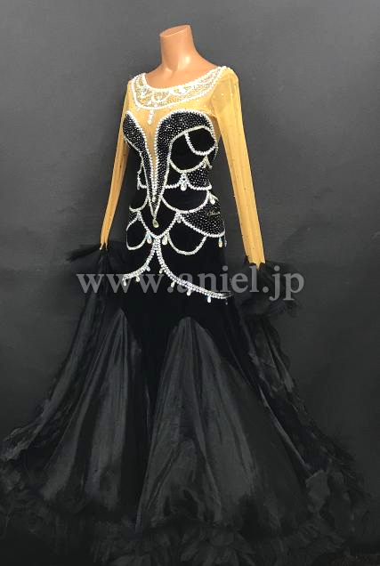 M8299・【Silvia Design】黒&パール