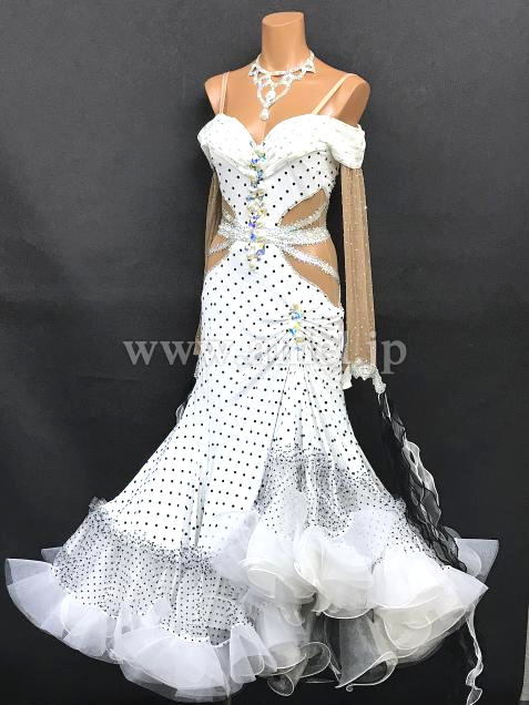 M3135・【FB international】白&黒ドット