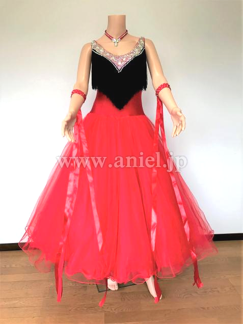 【半額セール】M5526・赤&黒※試着不可