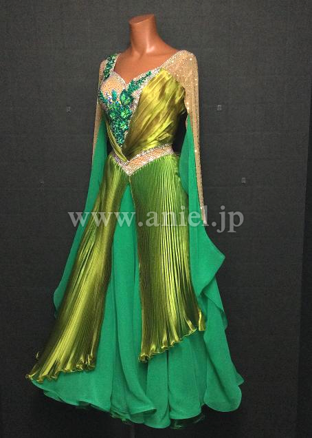 M8318・緑&ベージュ